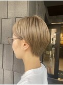 耳掛けショートボブ