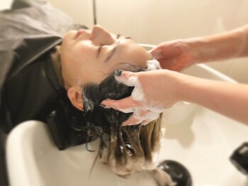 ロゼッタガーデンフラワー(Rosetea Garden Flower)の写真/個室のシャンプースペース有り♪周りを気にせず、思わず眠ってしまうほど極上のリラクゼーションを。