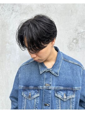 オグジュアリー 表参道(aux.) 毛流れセンターパート