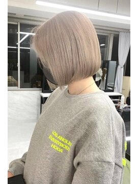 スライバイリアオオサカ(Sly By Ria OSAKA) ミルクティーグレージュ/ケアブリーチ/髪質改善【梅田】