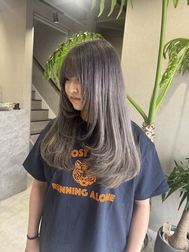 パロ(PALO) グレージュ/グレーアッシュ/レイヤー