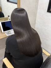 ユエ(YUE) 【理想の艶髪が叶う】巻ける縮毛矯正