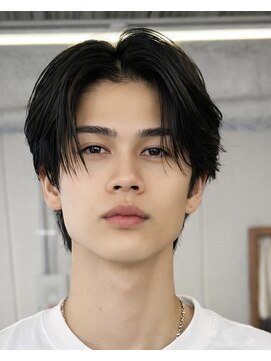 ポーチバイハニー オモテサンドウ(PORCH by HONEY omotesando) フェザーパーマ/刈り上げセンターパート/センターパート黒髪