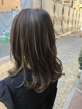 シャンプーボーイ セントラル 博多(SHAMPOO BOY central) ハイライト