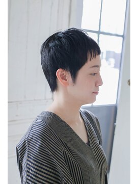 ホワイトルーム(White Room) マッシュバングのベリーショート♪