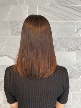 ジル アンク(Jill ankh) 《Jill ankh姫路駅前》梅雨時期オススメ♪艶髪縮毛矯正☆