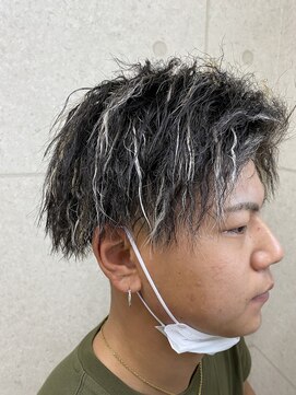 ヘアースタジオ シーオーイー(hair studio C-O-E) ツイスト×ハイライト