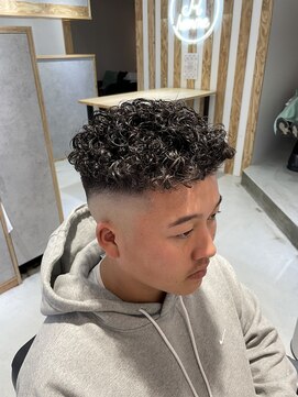 アールオム(R...homme) スパイラルパーマ