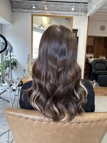 フツーロ 栄(FUTURO) プルエクステ