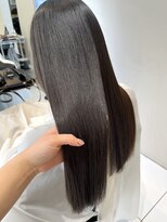 ループス(Roops)&nbsp;髪質改善酸性ストレート　宇佐見