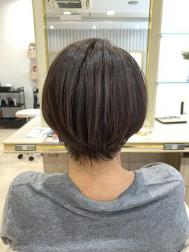 アッシュ 仙川店(Ash) 30代40代50代耳かけショート前髪ありハンサムショートカット