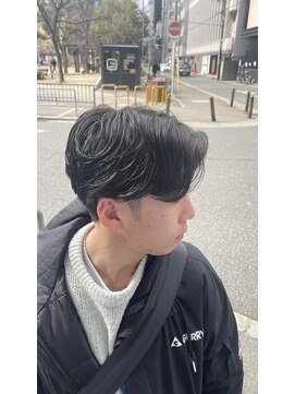 ノイセル 西本町(Noisyle) ブルーブラックフェザーパーマ刈り上げセンターパートy