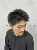 王道黒髪スパイキーショート