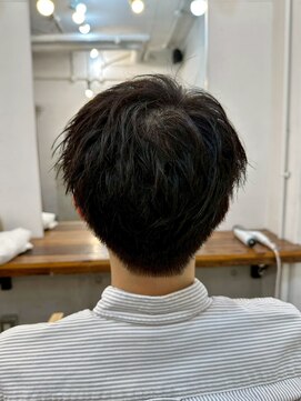 ファルベ(Farbe) ・スパイキーショートブルーブラックフェザーパーマサーフカール