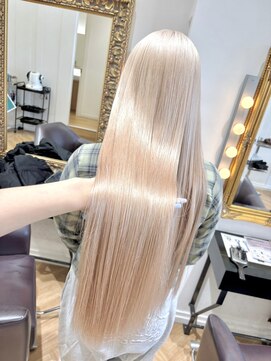 コワファースト させぼ五番街店(COIFF1RST) ホワイトブロンド