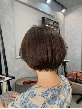 イデアル(Ideal) ボブ/ミニボブ/切りっぱなしボブ/外ハネ/外ハネボブ/前下がり