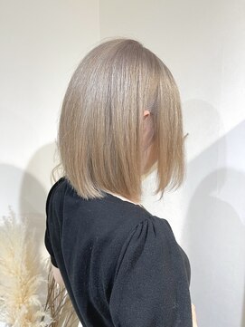 アンディアーモ サカエ(ANDIAMO SAKAE) ハイトーンボブ