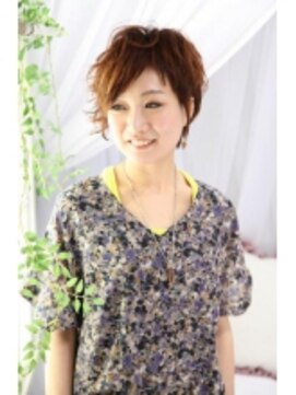 ハピアネクストレーベル( HAPPIA NEXT LABEL) アシメ風ショート