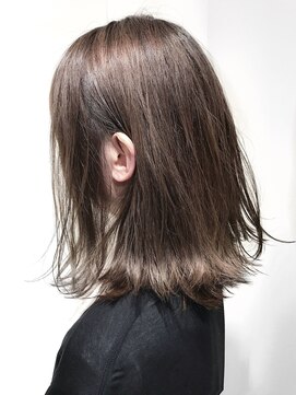 リアン(Lian) 【外ハネ】アッシュでツヤツヤボブ