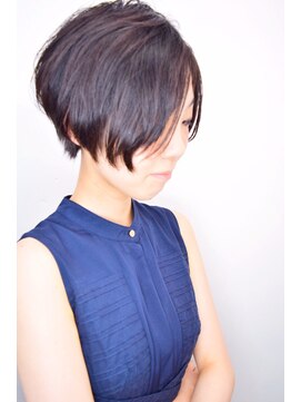 ラウンジ モリオ イケブクロ(Lounge MORIO Ikebukuro) 【morio池袋】今年流行大人かわいい前下がり黒髪ショート