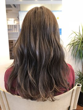 オルガ ヘアアンドメイク(Oluga hair&make) ライトウェーブロング