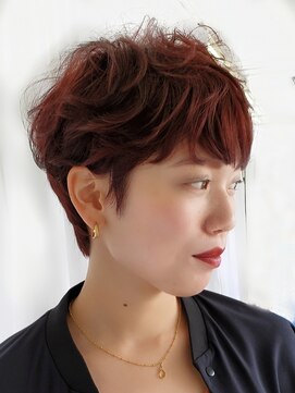 ナチュラル コレット(Natural collet) 浮遊感マッシュショート　　チェリーレッド