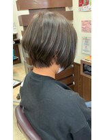 シファ(sifa) ショートボブにアッシュ×マットのカラー