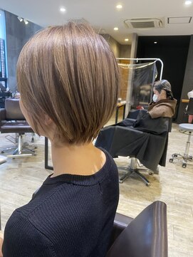 トレ(tre.) 甲子園口/髪質改善/縮毛矯正/ハイライト/酸性ストレート/美容室