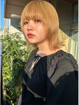 ジーナ セントラル銀座(Zina) ダブルカラー＊マッシュウルフ＊ブロンドヘア【ZinaCENTRAL】