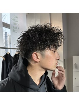 ウィールールピヴォクロス(WE RULE pivot cross) 波巻きパーマ