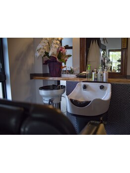 メンズスタイルに特化したサロン！ゆったりとした空間で、あなただけのサロンタイムをお過ごしください！