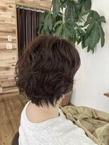 ヒュッゲ コロイコ(Hygge Coroico)&nbsp;ショート ボブ ベース・元々のくせを活かして動きのあるスタイル