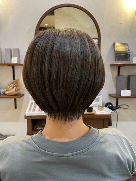 ヴィアンカ(Vianca) 大人丸みショートボブ