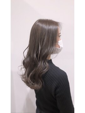 ルミエール(lumiere) つや感グレージュ