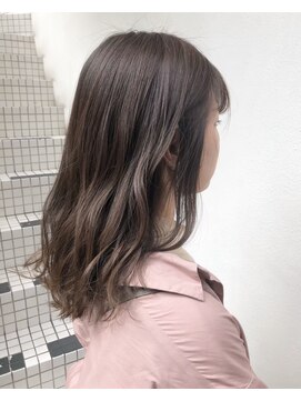 モルニ(MORNI) グレージュ_マロンベージュ Aラインボブ かきあげ