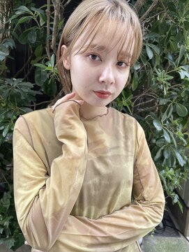 テンバイシオミエイチ(10 by shiomi H) ハイトーン耳だしショートボブ/こなれヘア