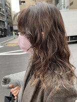 大きめウェーブのニュアンスジェリーパーマ
