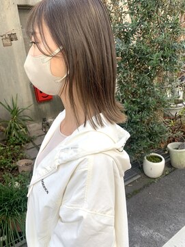 ブラン 阪急伊丹駅前店(Blanc.) オリーブベージュ　切りっぱなし　ロブ