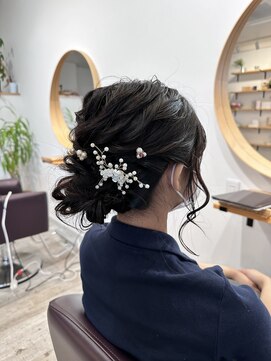 ヘアーサロン 銀 ゆるふわアップスタイル