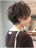 美髪シアーカラーピンクブラウンショートカット切りっぱなしボブ