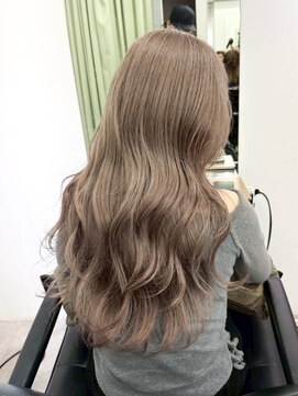 リラ バイ ミラ 新宿(LILA by MILA) ミルクティーベージュ/シルキーベージュ/ベージュ/ダブルカラー