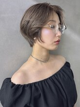 ノベルデイズ(NOVEL-DAYS) ハンサムショート透明感ベージュカラーくびれショートレイヤー