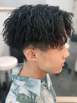 バース バイ ハピネス(BIRTH by happiness) 奈良men'sツイストスパイラルパーマセンターパート