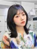 ミディアムロングレイヤーカット顔まわりくびれ韓国ヘア心斎橋
