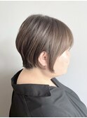 くびれショートグレージュ