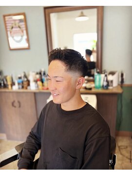 ダブル(DOUBLE) スキンフェードサイドパート