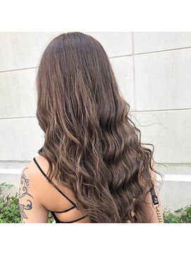 カルフール ロコ 草加西口店(Carrefour LOCO) ブリーチを使わないトーンアップ