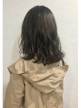 シェノン 西梅田(CHAINON) 黒髪、レイヤーロング、くすみカラー