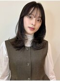 レイヤーカットくびれヘアアッシュベージュ韓国ヘア