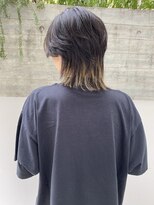 センターパート×襟足ハイライト